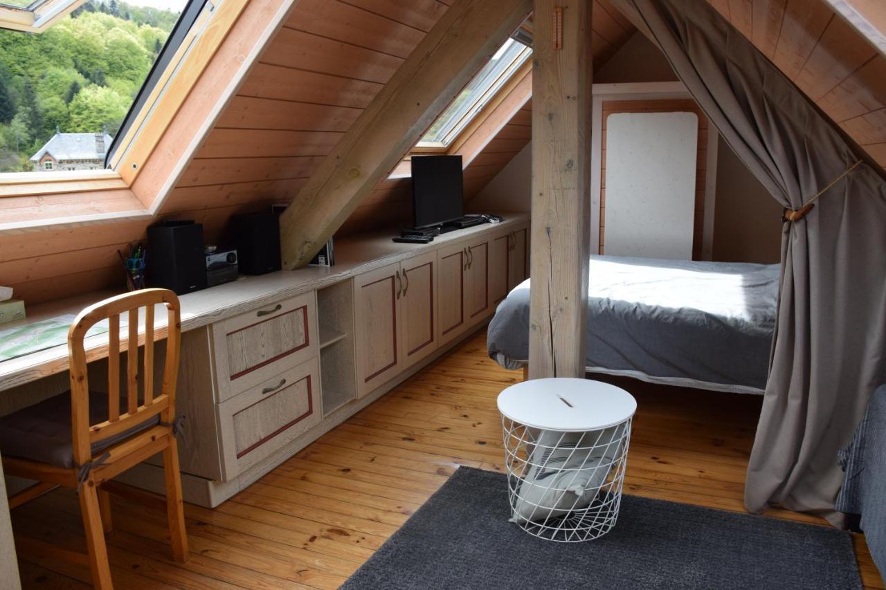 Petit Duplex De Charme Sous Les Toits Du Mont-Dore ภายนอก รูปภาพ