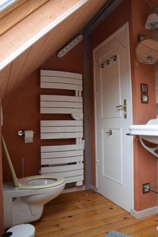Petit Duplex De Charme Sous Les Toits Du Mont-Dore ภายนอก รูปภาพ